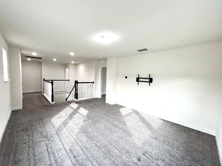 644 Fox View Dr — Photo 18