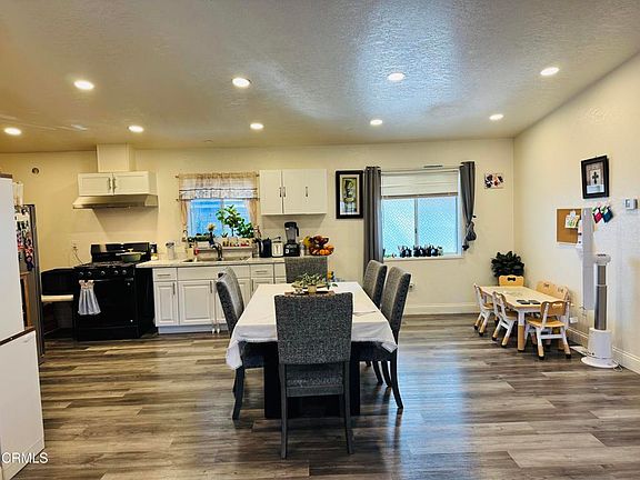 3rd image of 1253 Pear Ave #105