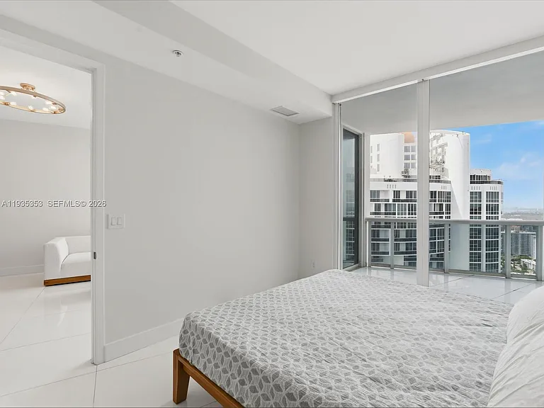 18201 Collins Ave #5508 — Photo 23