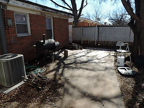 3rd image of 1964 Briarwood St