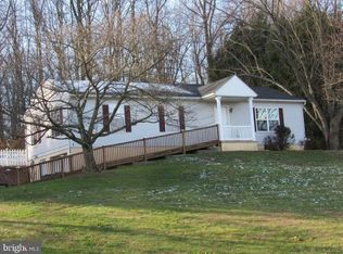 205 Pleasant View Dr, Red Lion, PA 17356