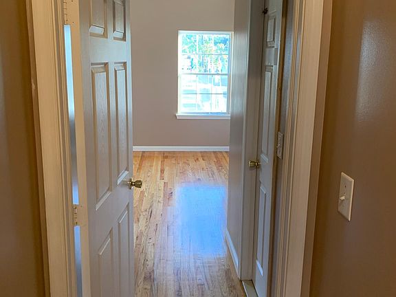 5th image of 80 Roosevelt Ave #1