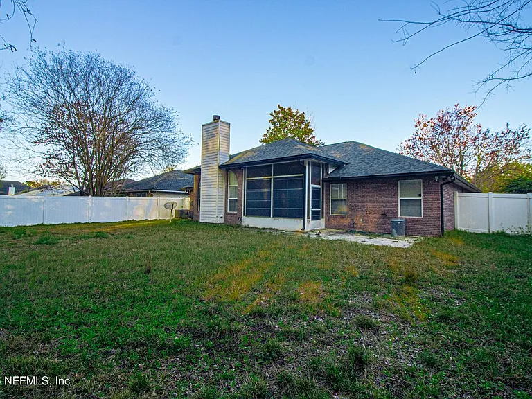 8146 Leafcrest Dr — Photo 25