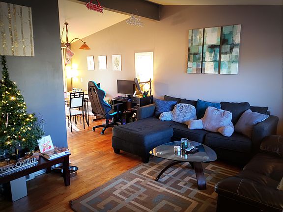 4th image of 719 W Milham Ave
