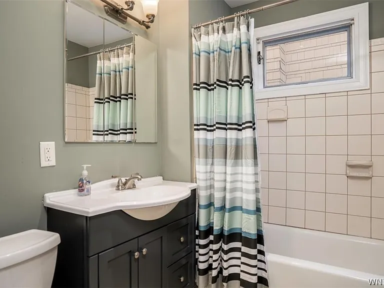 825 Forest Ave #1 — Photo 13