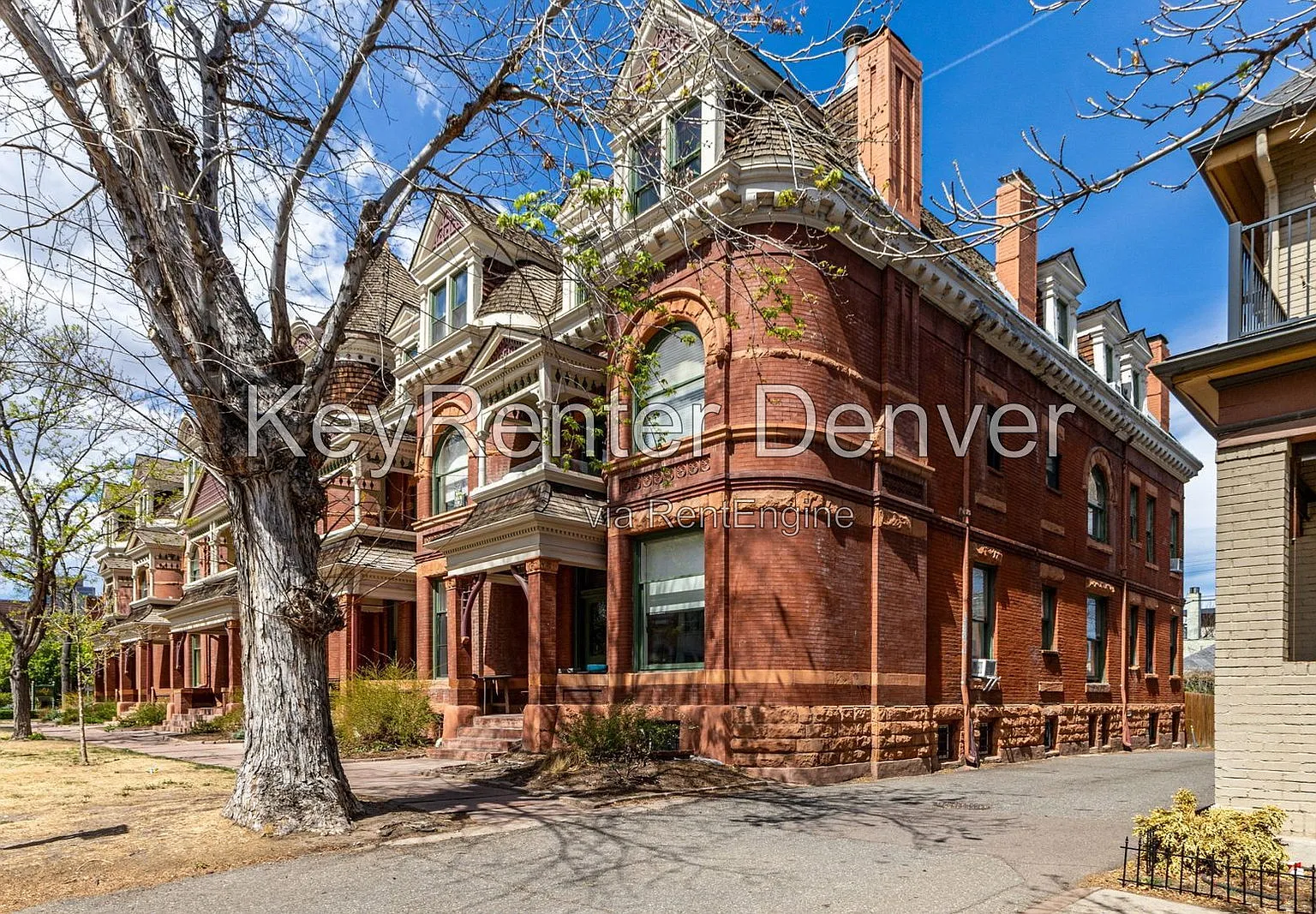 1 bed, 1.0 bath, 1017 sqft, $2,000 — Photo 1