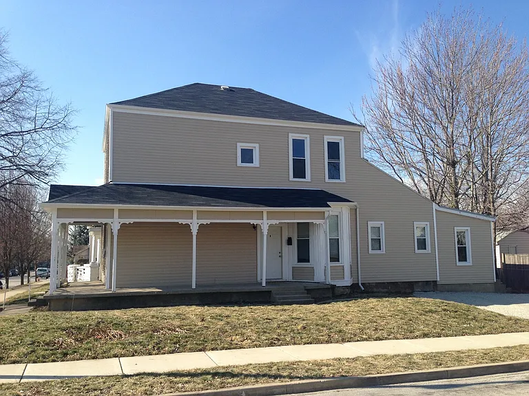 1116 Brown St — Photo 4
