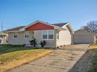 2827 E Tiffin Ave, Des Moines, IA 50317