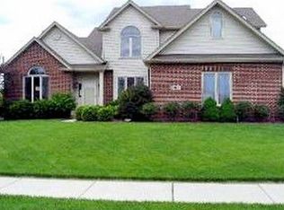 2403 Joyce Ln, Naperville, IL 60564