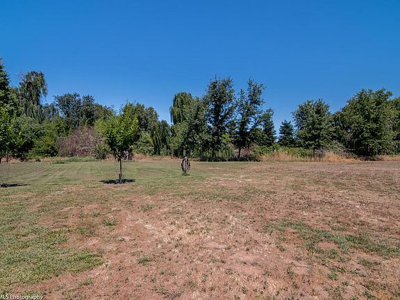 4th image of 21116 Lynda Ln