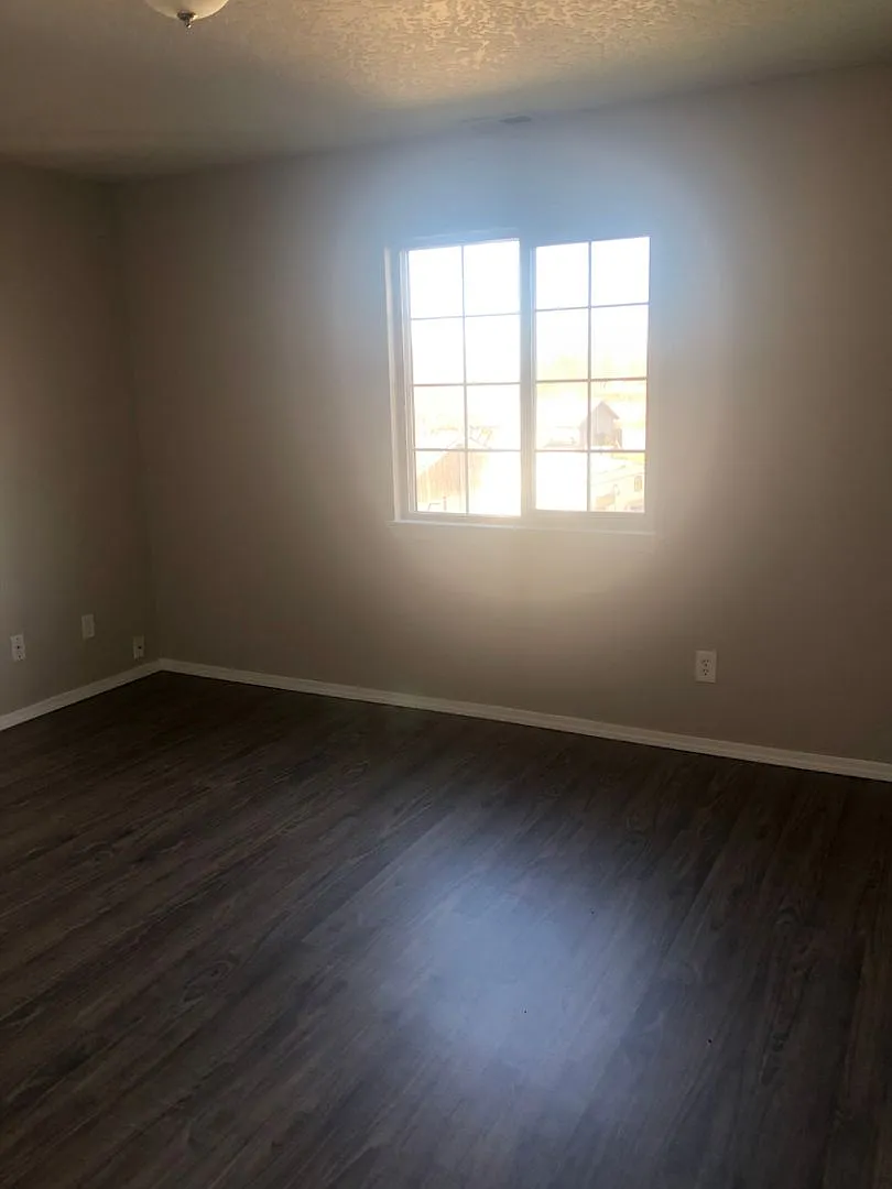 1423 E. Dakota Ave — Photo 4