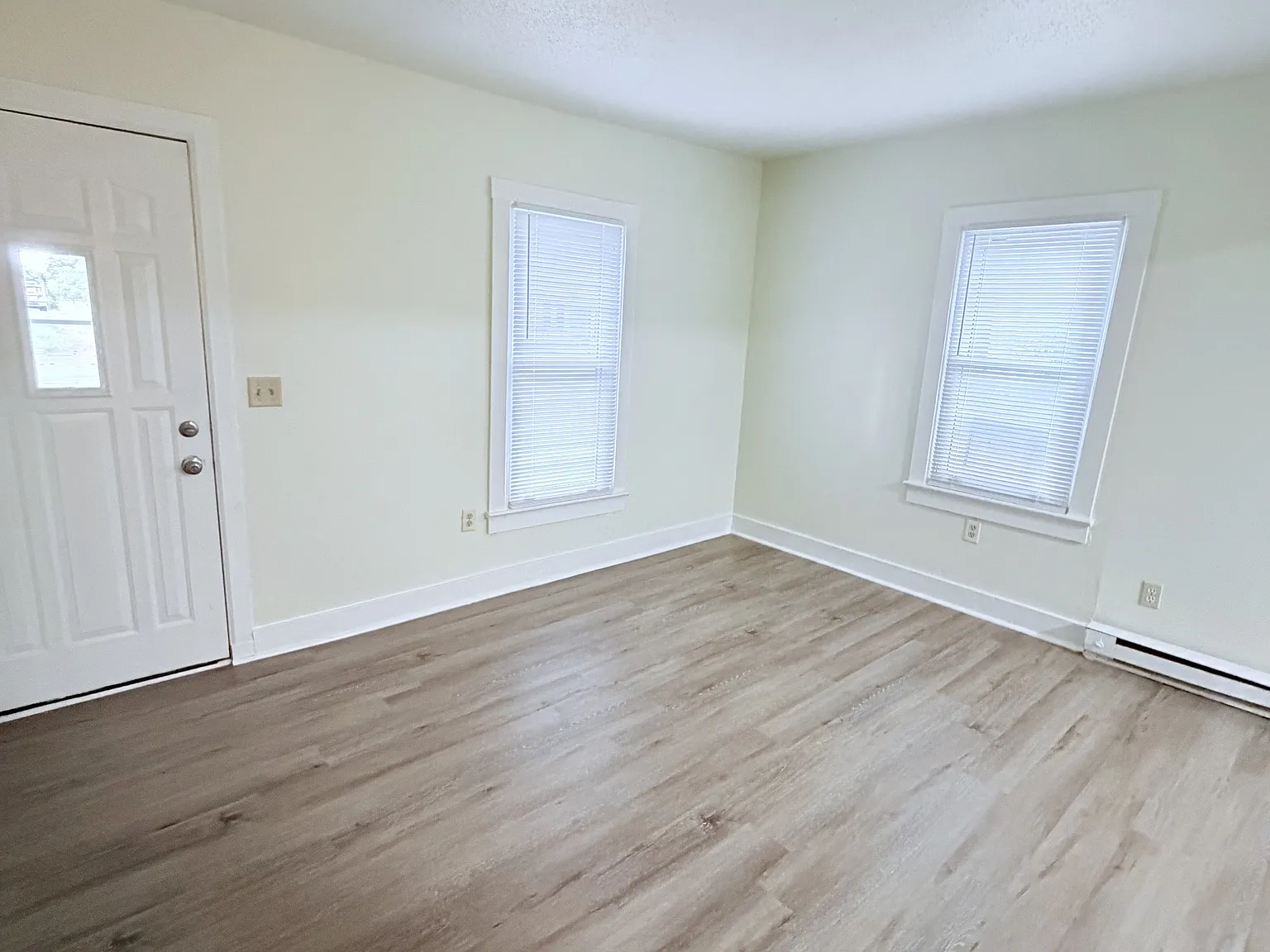 1827 Pine Way - 1 — Photo 4