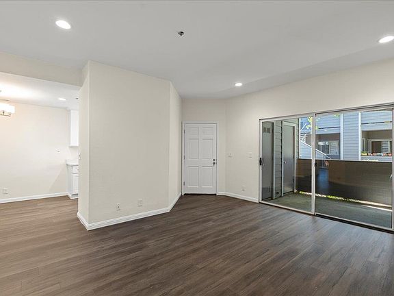 5th image of 209 Anderly Ct #21