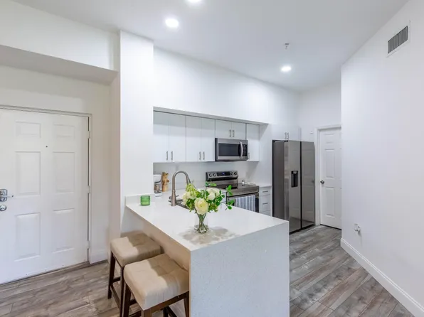 11790 Saint Andrews Pl APT 305, Wellington, FL 33414