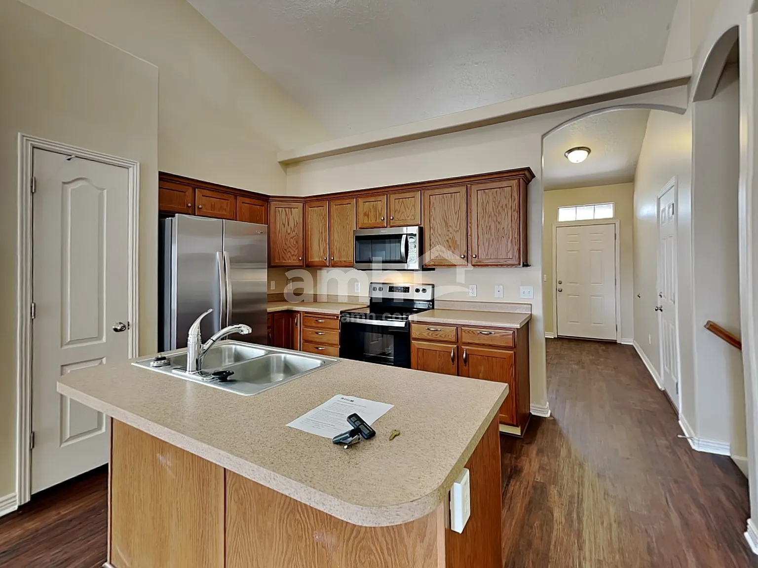 5 bed, 3.0 bath, 2856 sqft, $2,795 — Photo 3