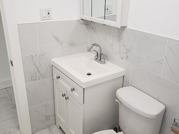 3rd image of 189 N 18th St Floor 1