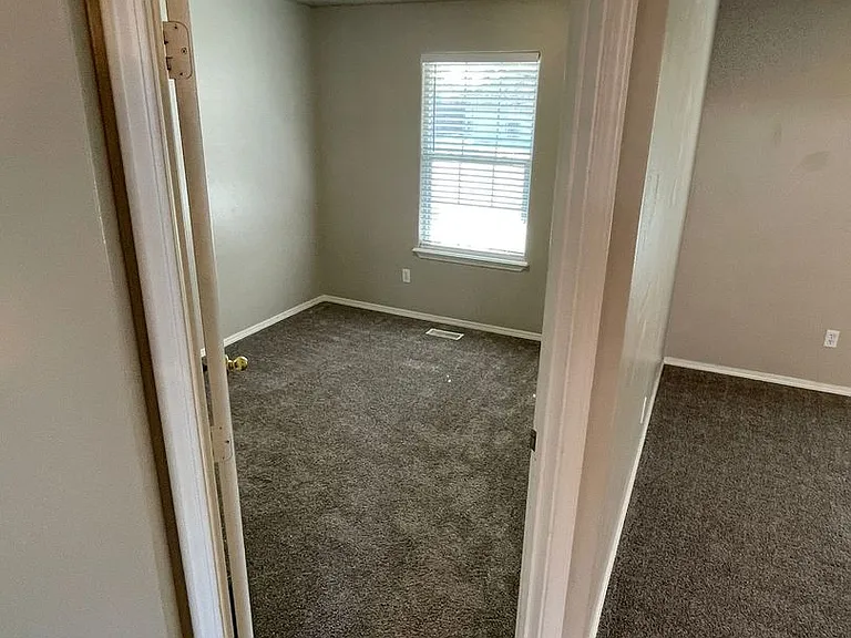 10806 W Heartwood St — Photo 18