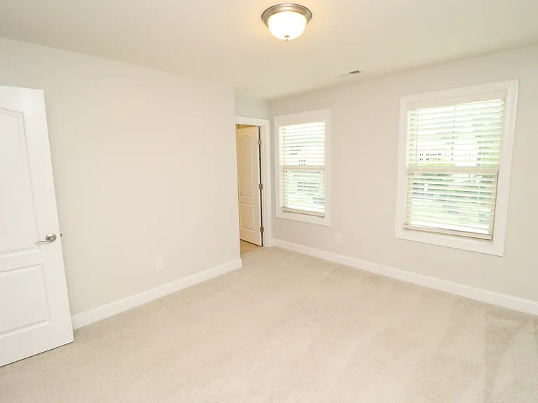 410 Boscawen Ln — Photo 37