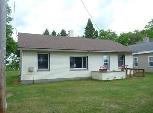 W12768 Chase Point Ln, Engadine, MI 49827