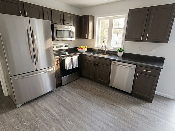 5th image of 92 Guideboard Rd