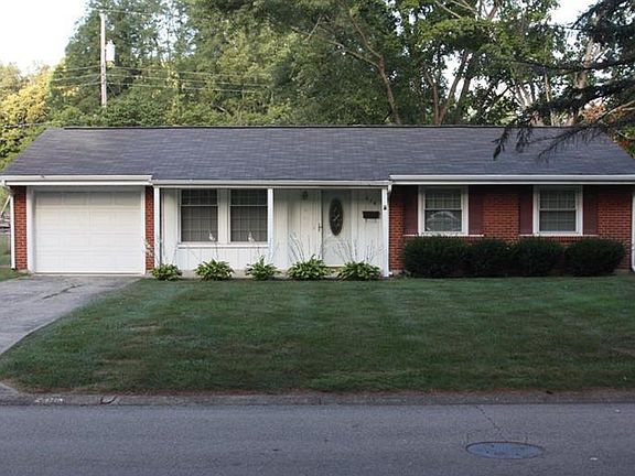 3rd image of 216 Pinegrove Dr