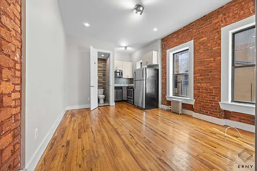 61-36 Woodbine St Photo 1