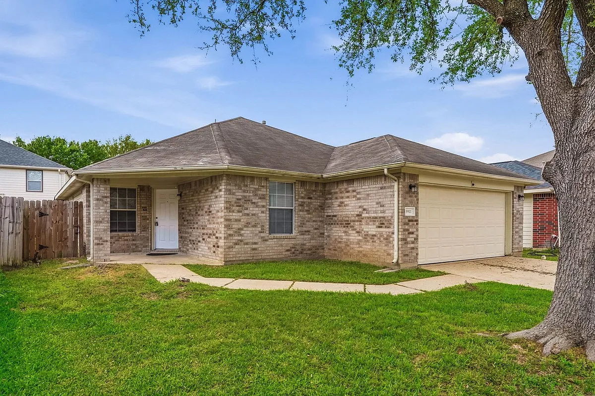 Building Photo - 5911 Camron Point Cir