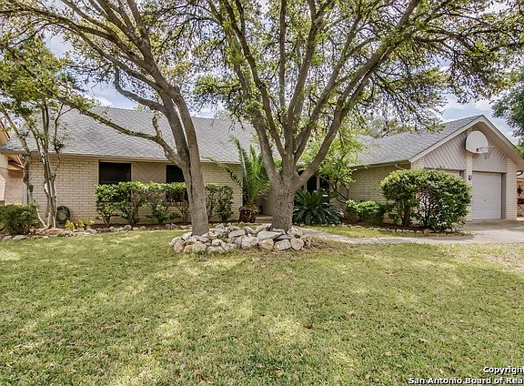 2nd image of 2834 Barrel Oak St