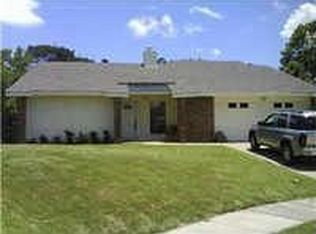 2402 Holly Ct, Euless, TX 76039