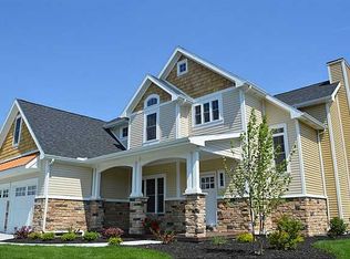 1590 Gleneagles Dr, Bowling Green, OH 43402
