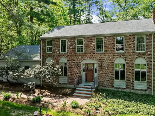 3 Carl Rd, Walpole, MA 02081