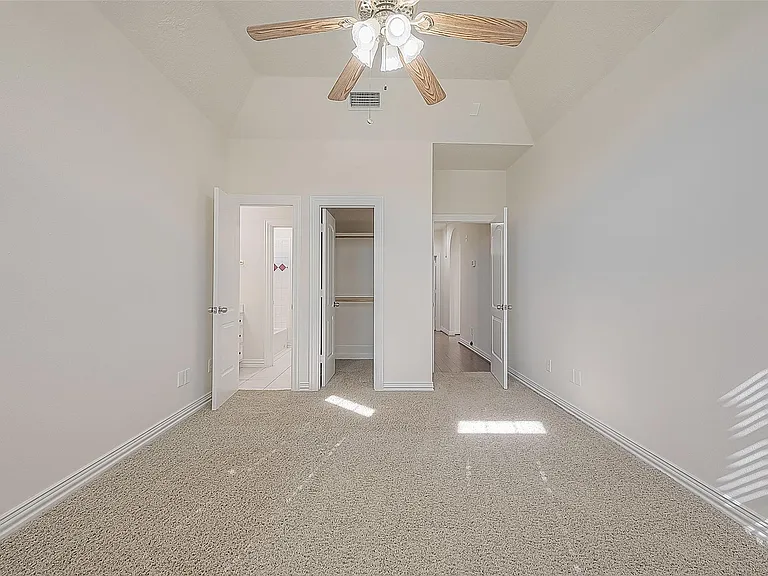 1189 Lovett St — Photo 16