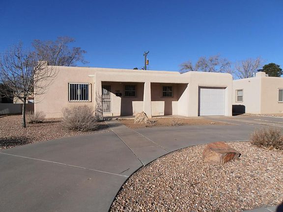 3rd image of 205 Cagua Dr NE