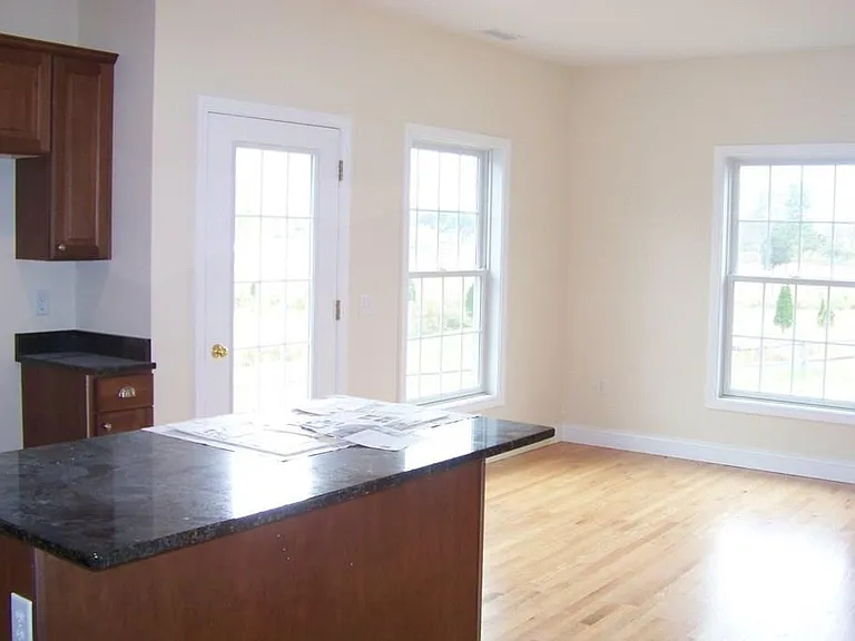 509 Main St #4 — Photo 6