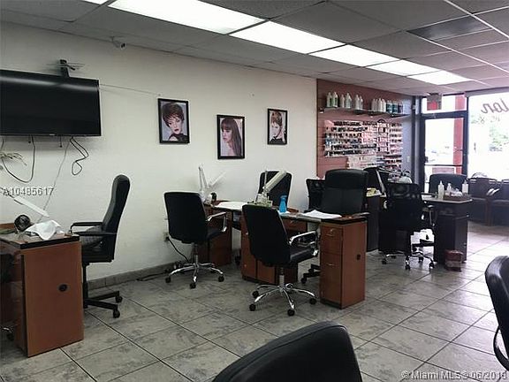5th image of 11250 SW 137th Ave