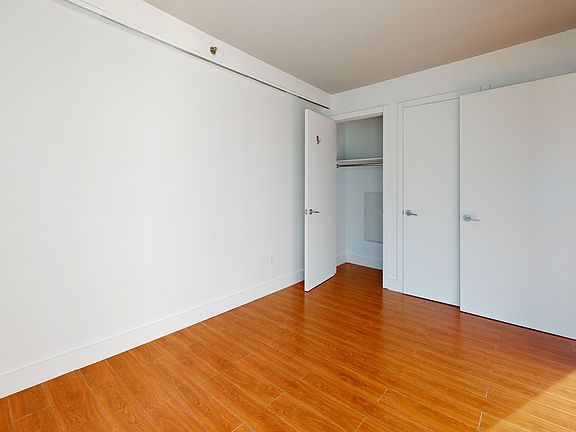 4th image of 2330 Hoffman St #2B