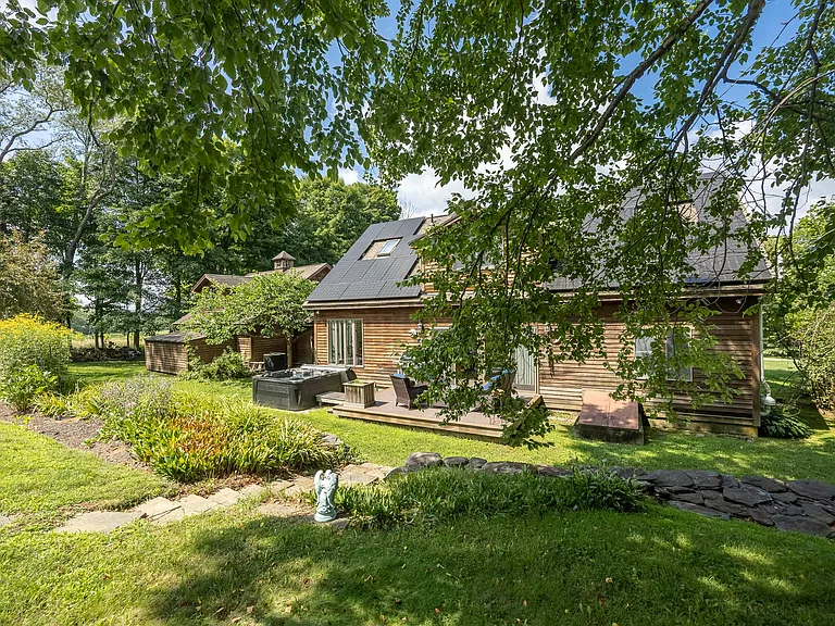 250 Indian Lake Rd — Photo 3