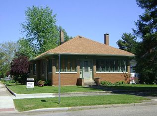 404 S 7th St, Clinton, IN 47842