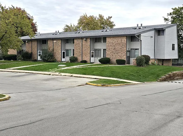 1522 Big Bend ROAD #G, Waukesha, WI 53189