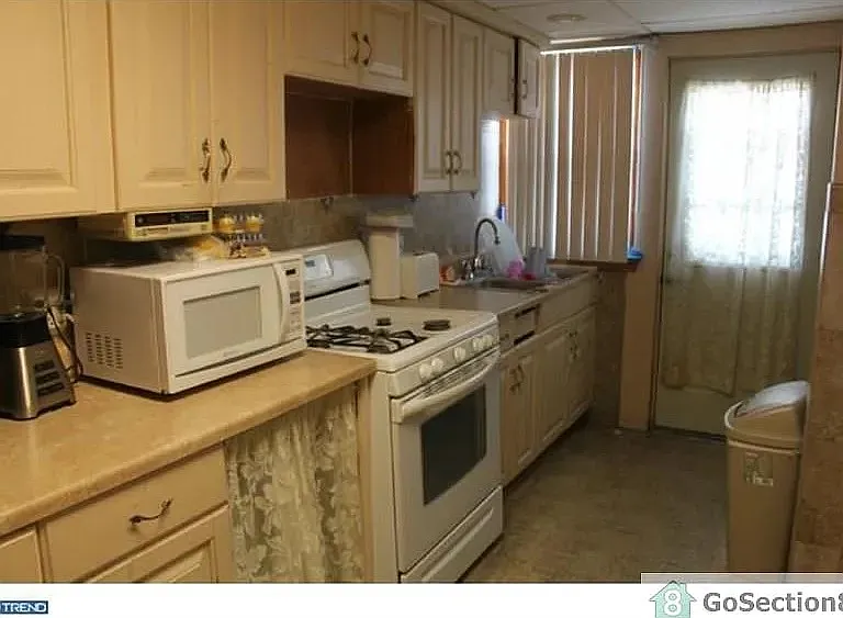 1327 Argus Rd — Photo 3