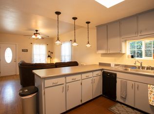 709 Charles St, Santa Rosa, CA 95404