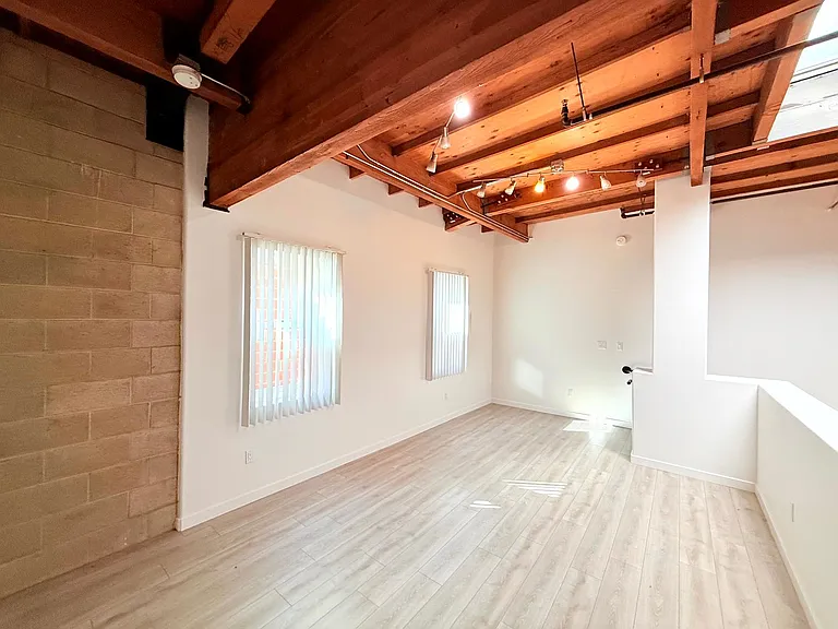 1734 N. Main St.,/ 633 Gibbons Street — Photo 16