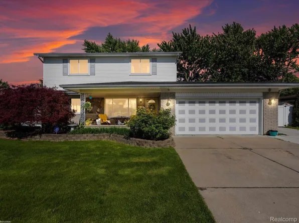 34126 Dryden Dr, Sterling Heights, MI 48312