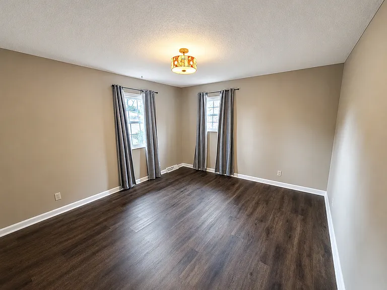 1237 Tanglewood Dr — Photo 13
