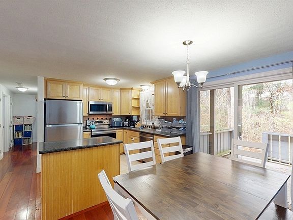 2nd image of 192 Twin Lakes Dr Unit 192