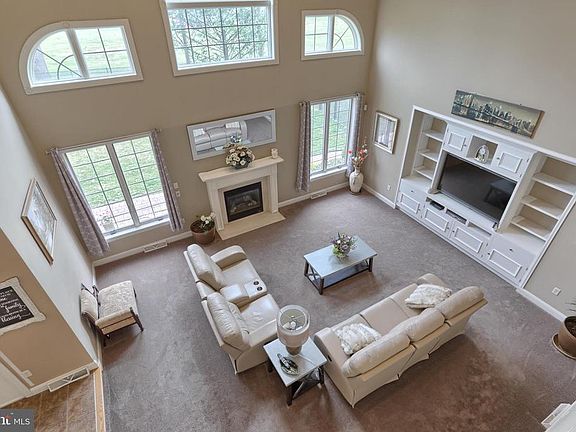 4th image of 2 Westford Dr #L-0194