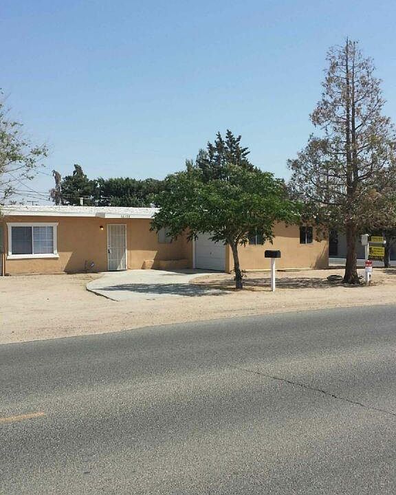 2nd image of 16108 Yucca St