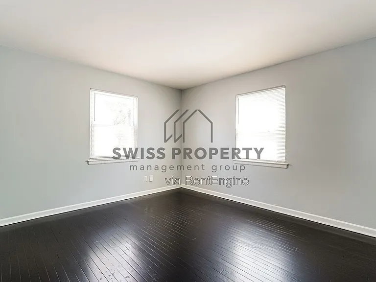 3381 Norwood St — Photo 13