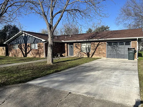 516 Candlelight Ln Photo 1