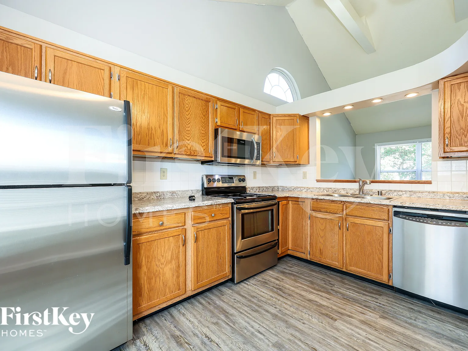 3 bed, 2.5 bath, 1640 sqft, $2,045 — Photo 4
